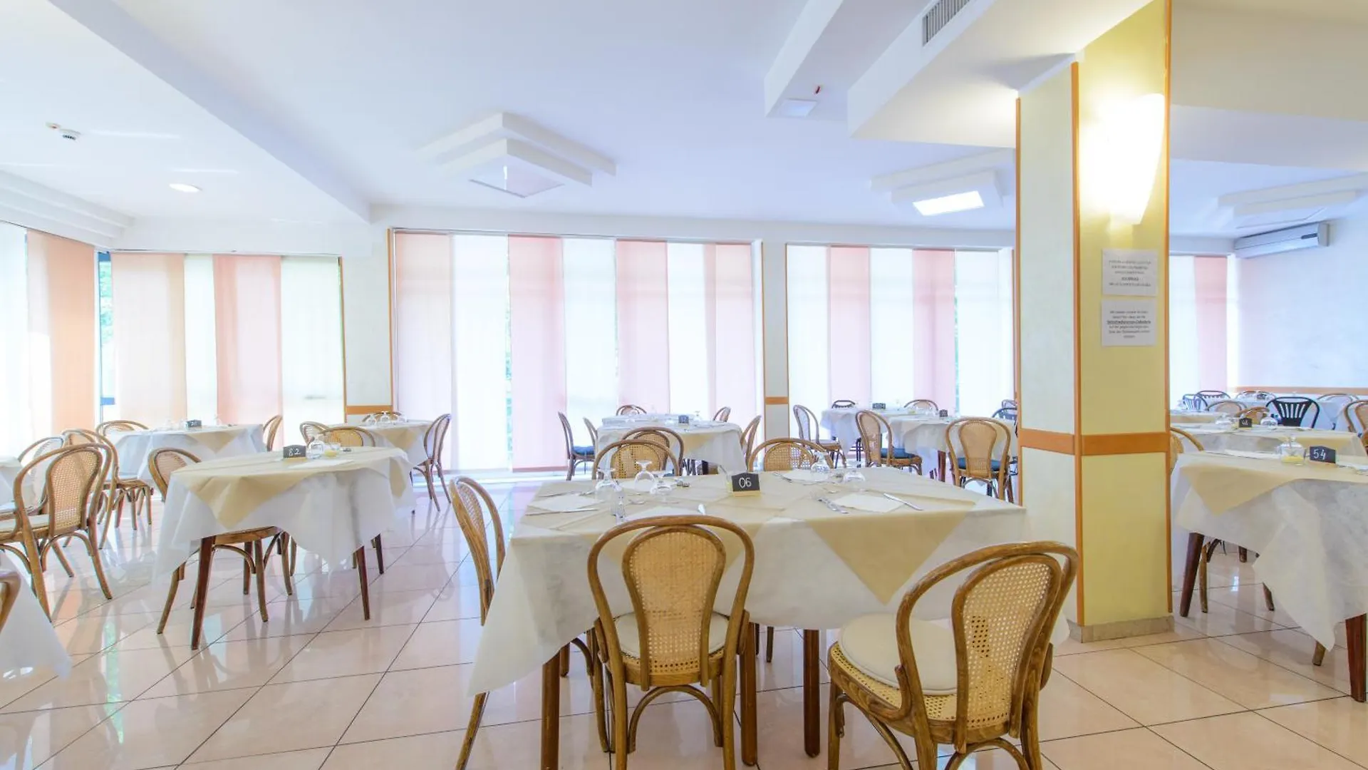 Hotel Colorado Rimini 3*,  Italie